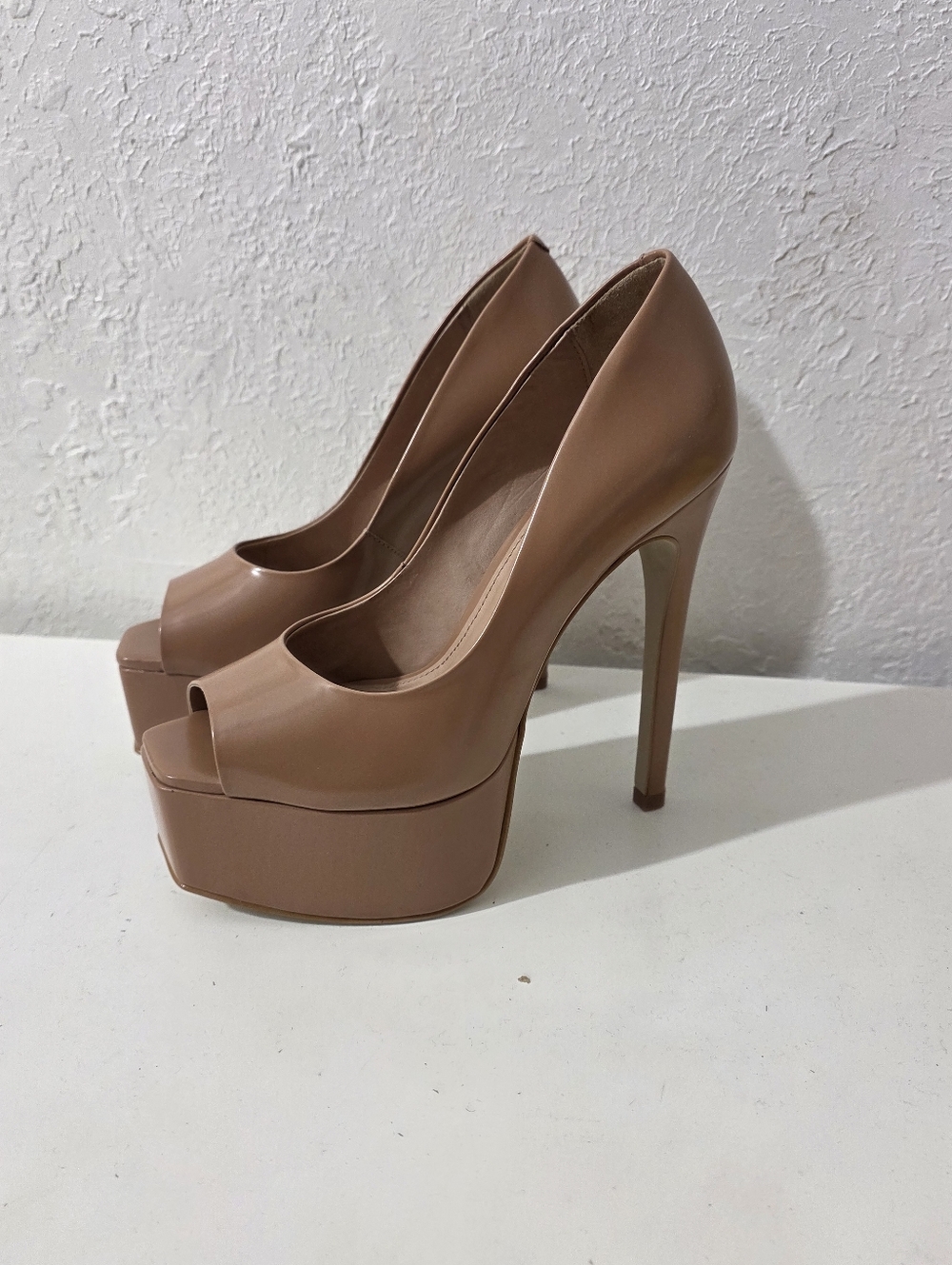 Steve Madden Ives Blush Patent Leather Peep Toe Platform Stiletto Heels Sz 6